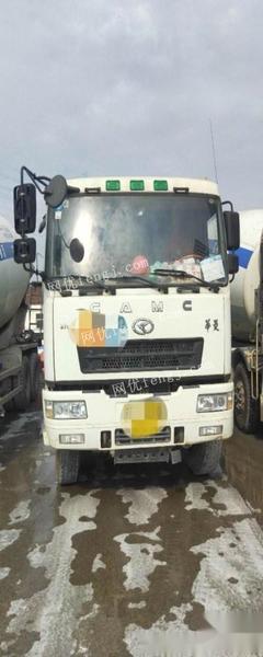 蘇州地區(qū)轉(zhuǎn)讓優(yōu)質(zhì)工程車輛 兩臺華菱攪拌車及一臺加油車