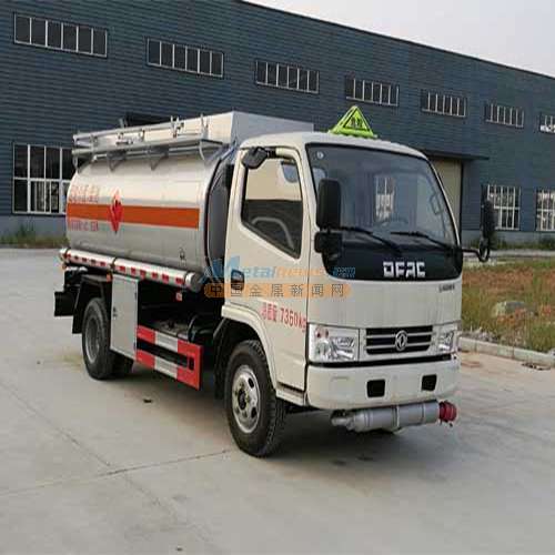 遼寧萬(wàn)合力興汽車(chē) 供應(yīng)鐵嶺地區(qū)優(yōu)質(zhì)油罐車(chē)及加油車(chē)