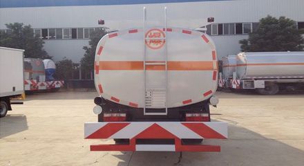 東風(fēng)多利卡加油車(chē) 高效可靠的移動(dòng)加油解決方案